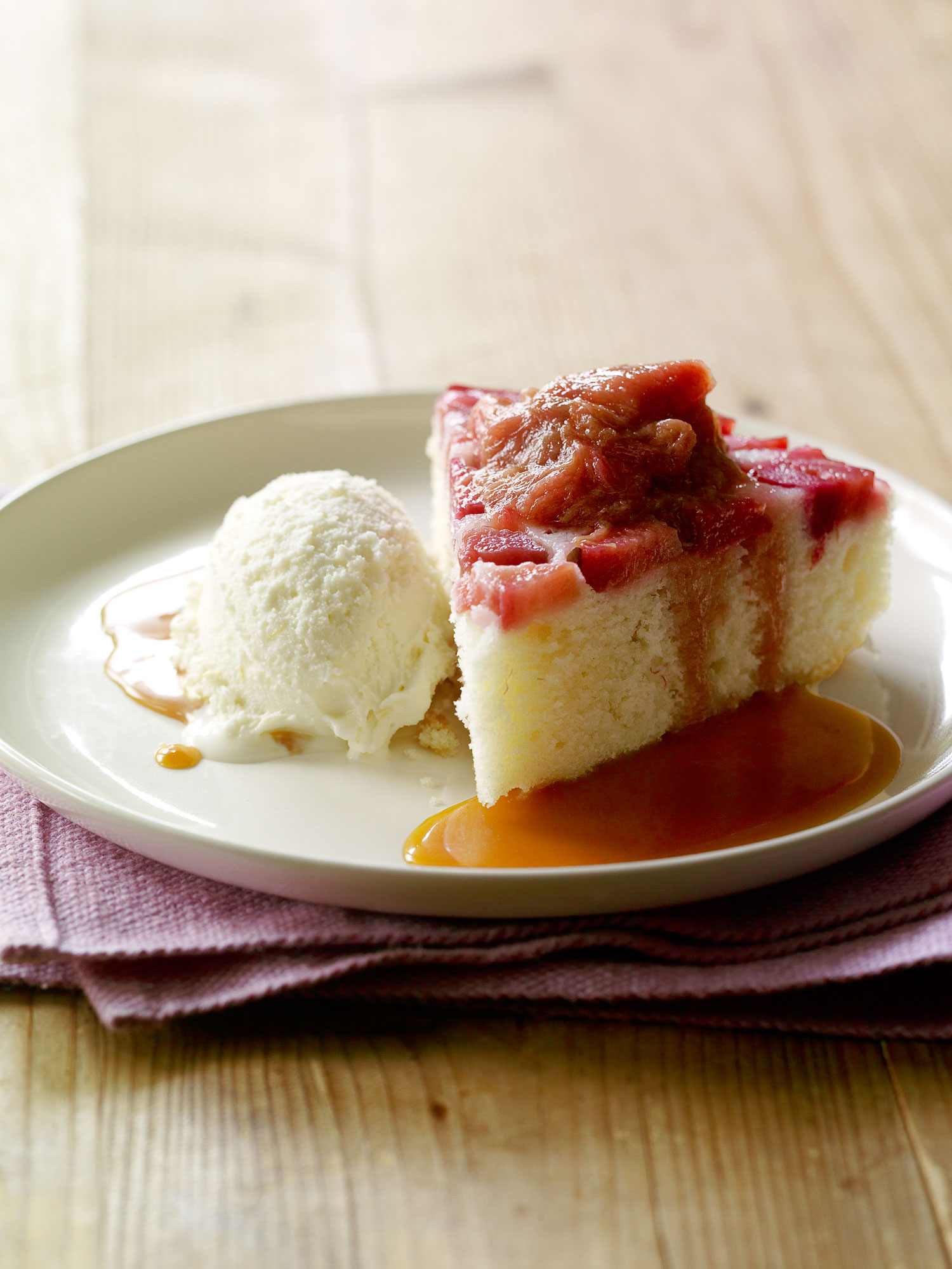 rhubarb-upside-down-cake-with-rosemary-caramel-sauce