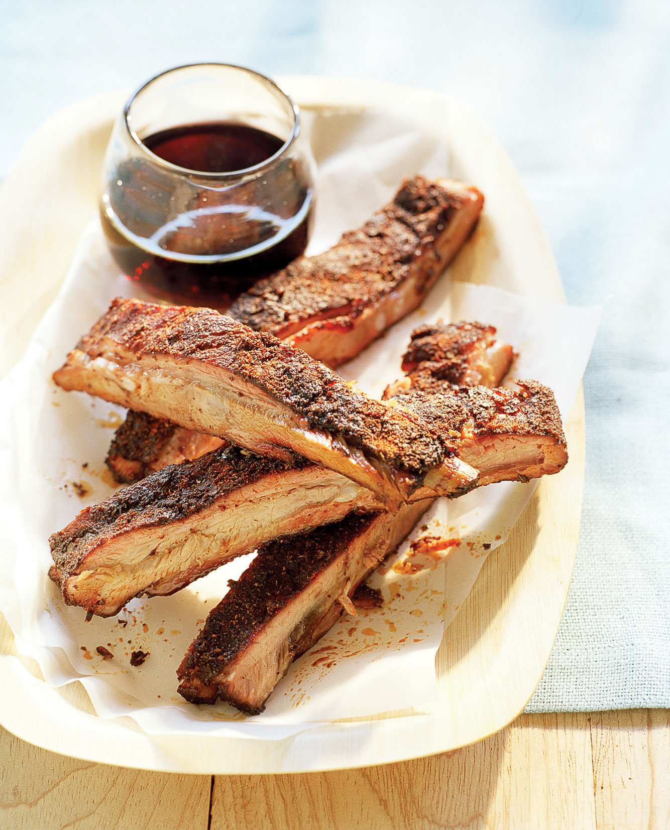 master-recipe-applewood-smoked-spareribs-with-paprika-chili-spice-rub