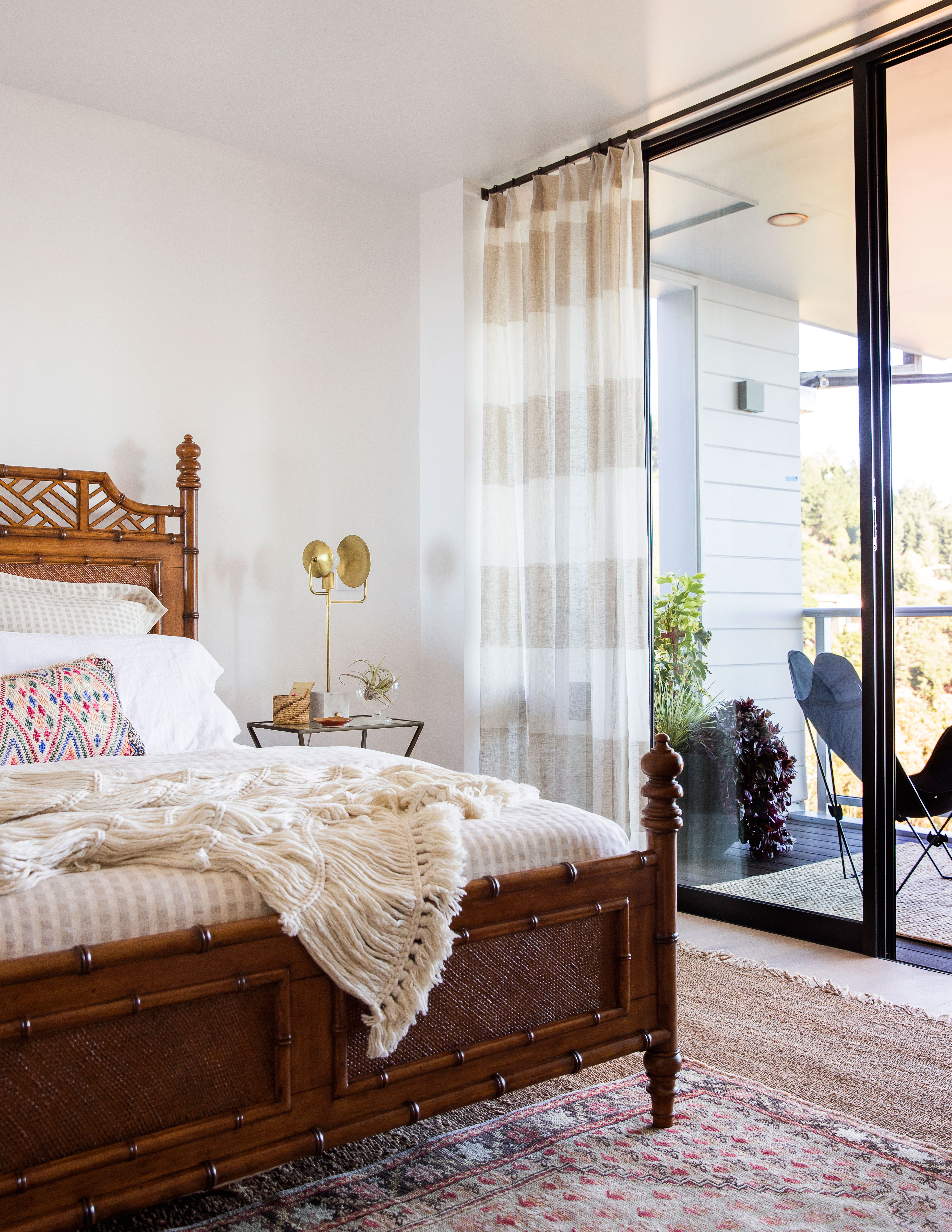 encourage-sleeping-in