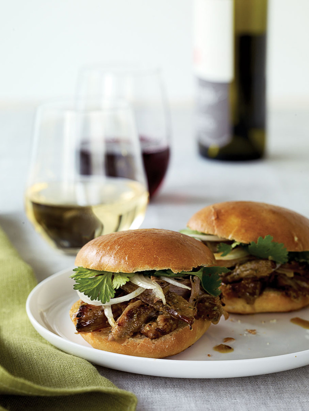 island-style-pulled-pork-sandwiches