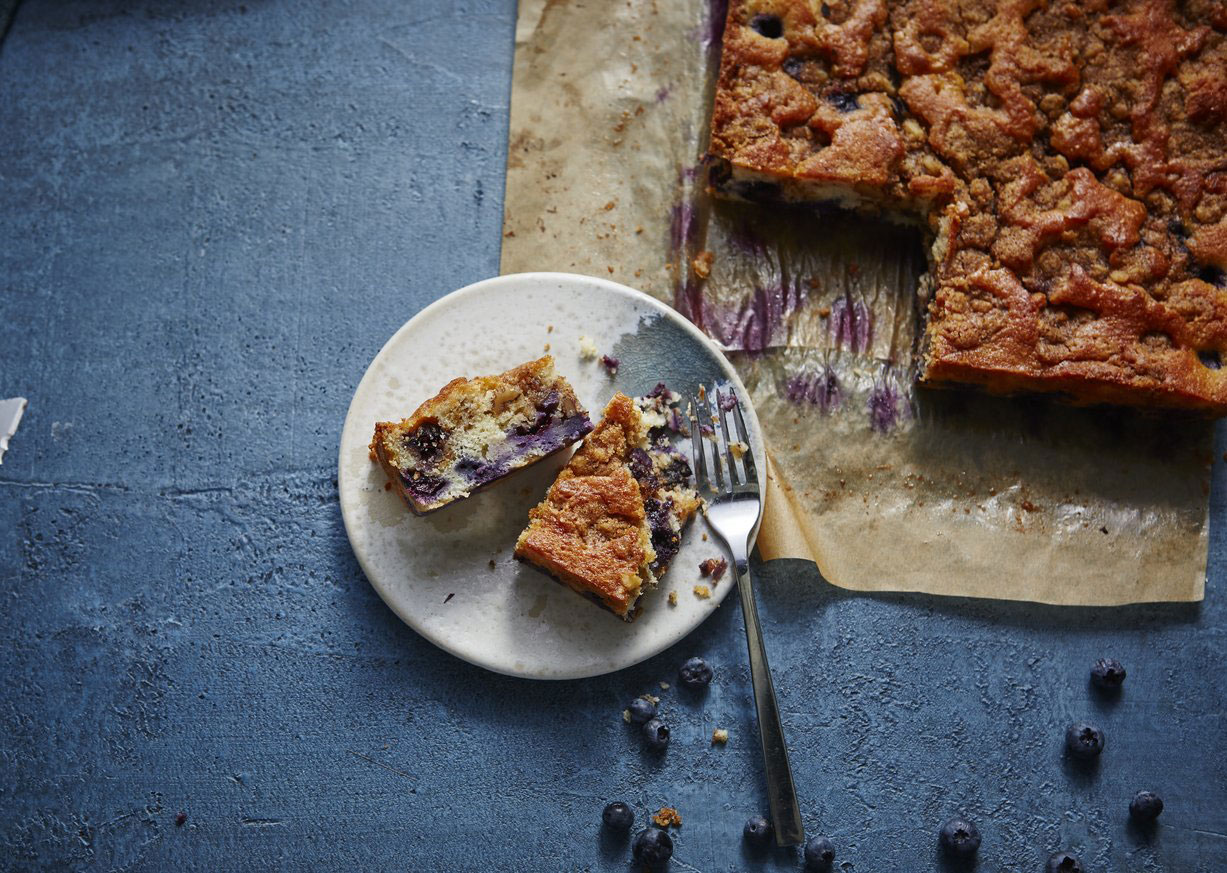 blueberry-yogurt-cake