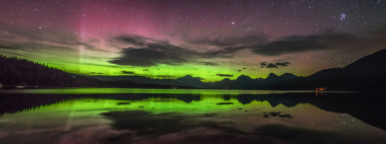 road-trip-reflect-in-glacier