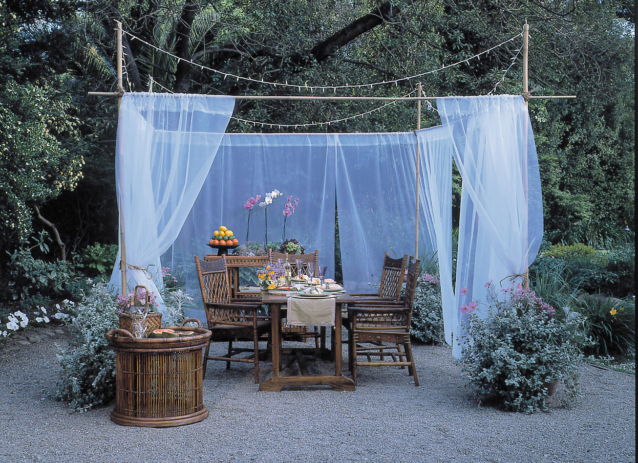 Build a Portable Dining Retreat