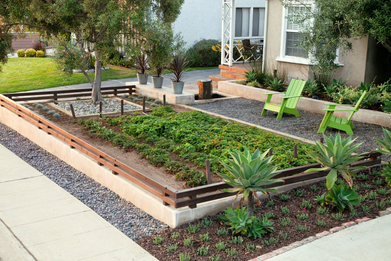 front-yard-strawberry-patch
