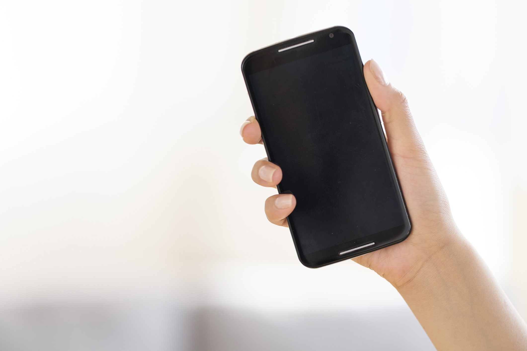 What Really Happens When You Don’t Turn Off Your Cell Phone on a Plane?