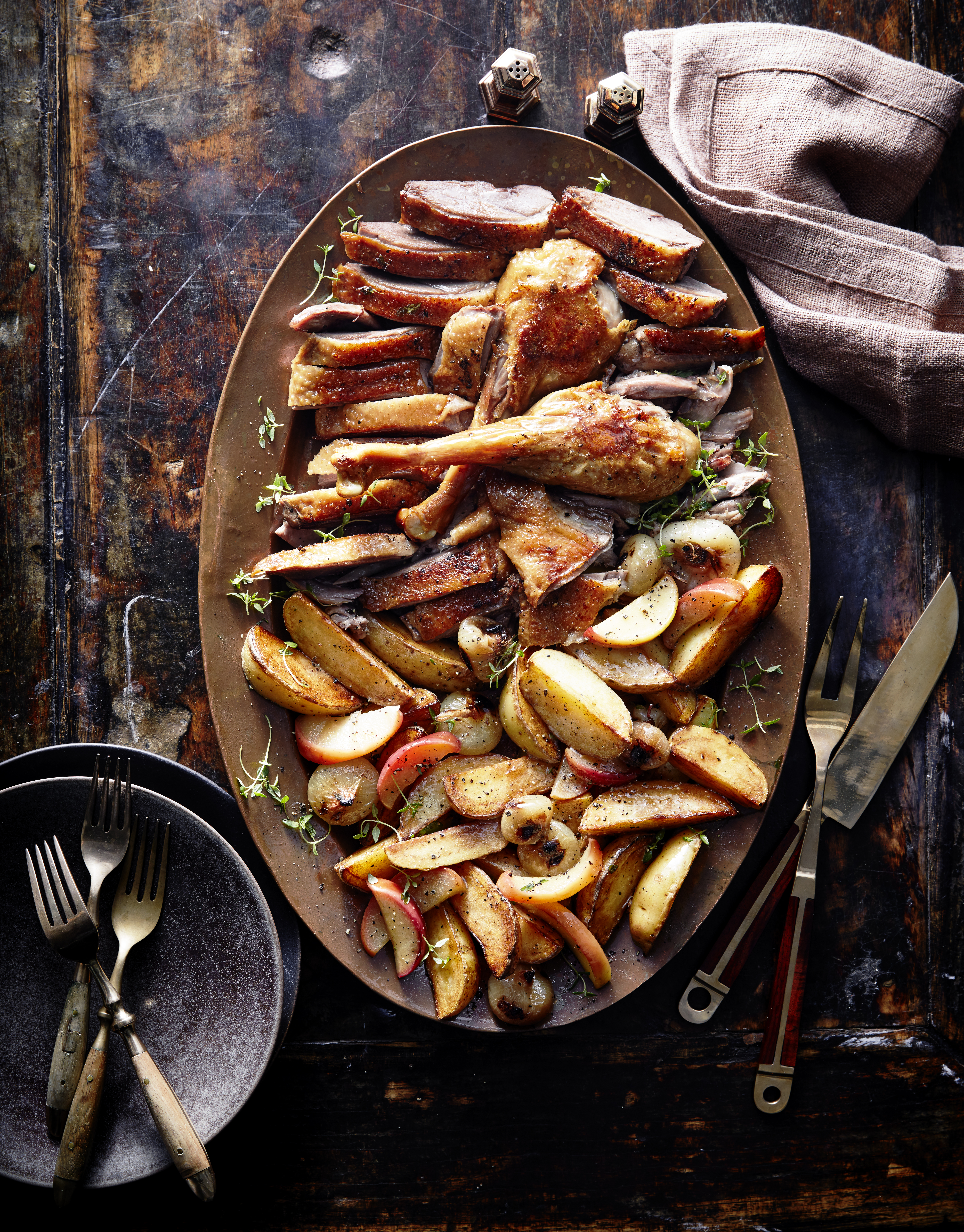 Roast Goose with Potatoes, Onions, and Apples (1216)