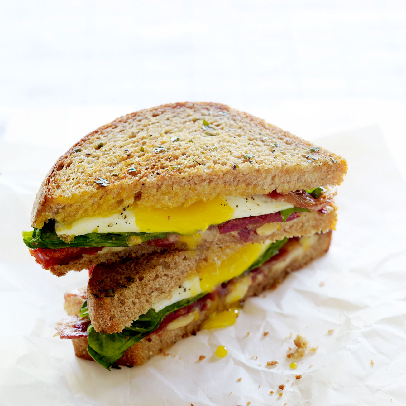 bacon-spinach-tomatoes-and-fried-eggs