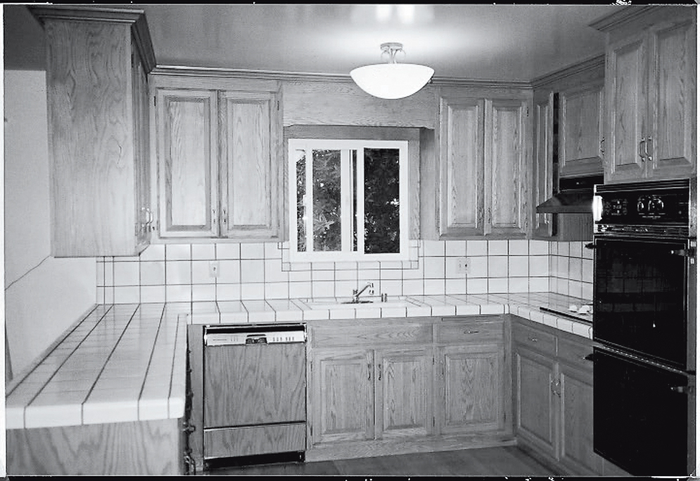 fresh-colorful-kitchen-before