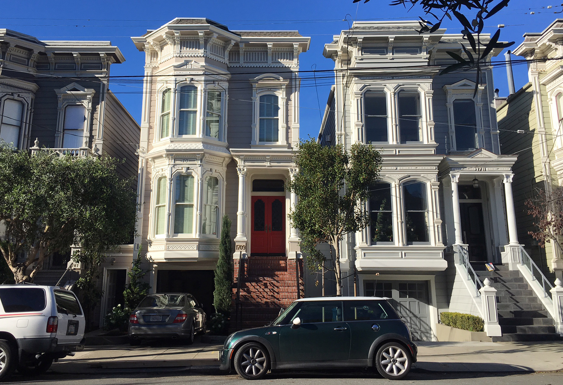 ‘Full House’ Creator Is Buying the Tanner Family House in San Francisco