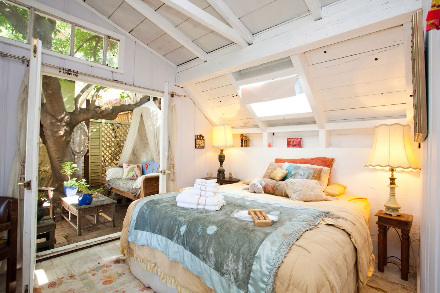 rustic-1927-tree-house-silver-lake