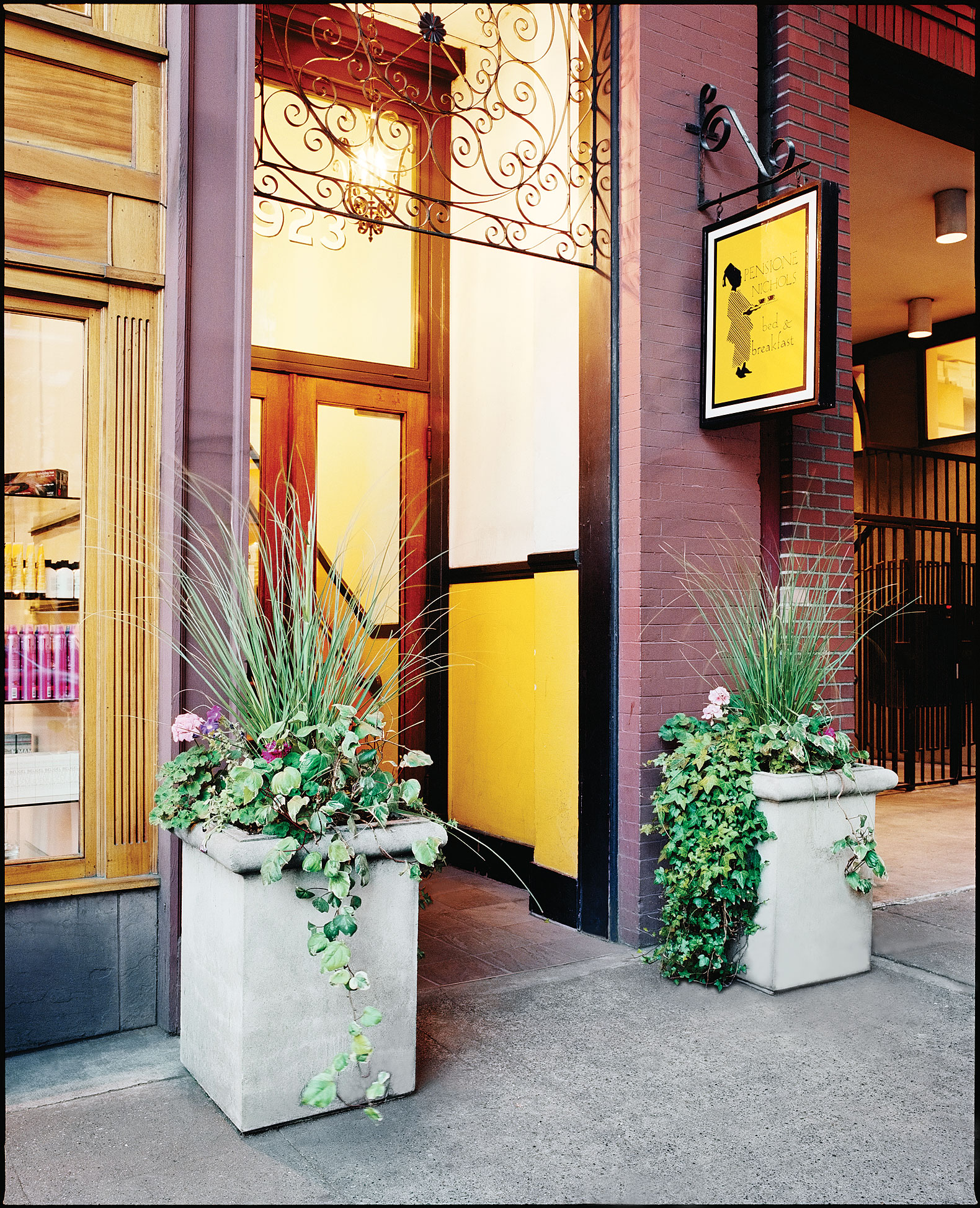 pensione-nichols-bed-breakfast-seattle-wa