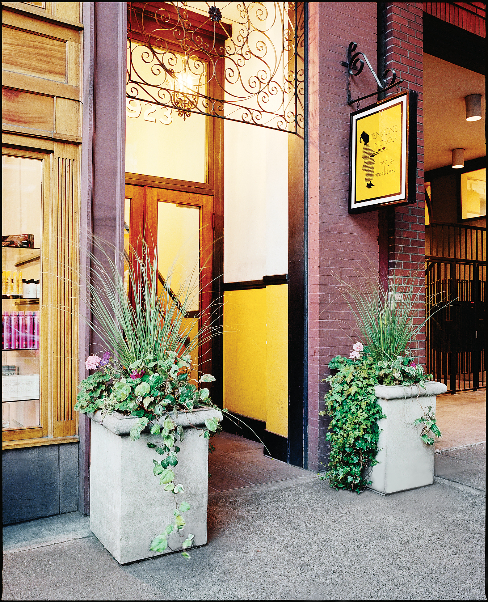 pensione-nichols-bed-breakfast-seattle-wa