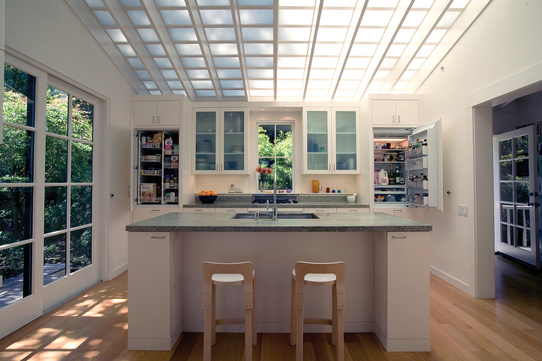 light-infused-kitchen