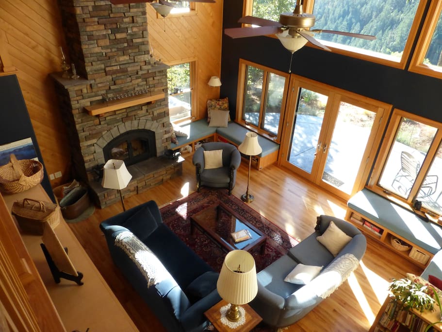 crater-lake-rogues-roost