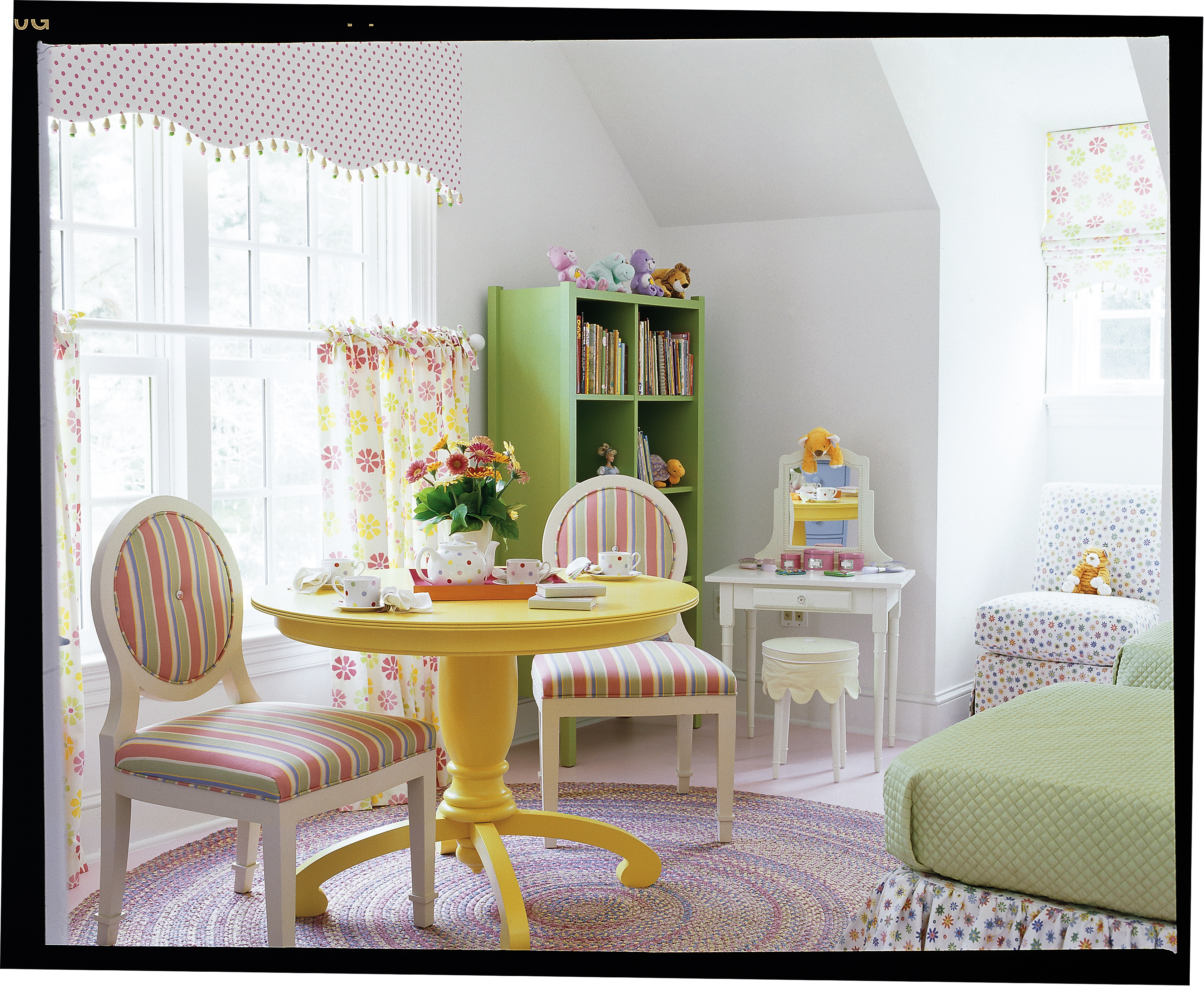 valence-and-cafe-curtains