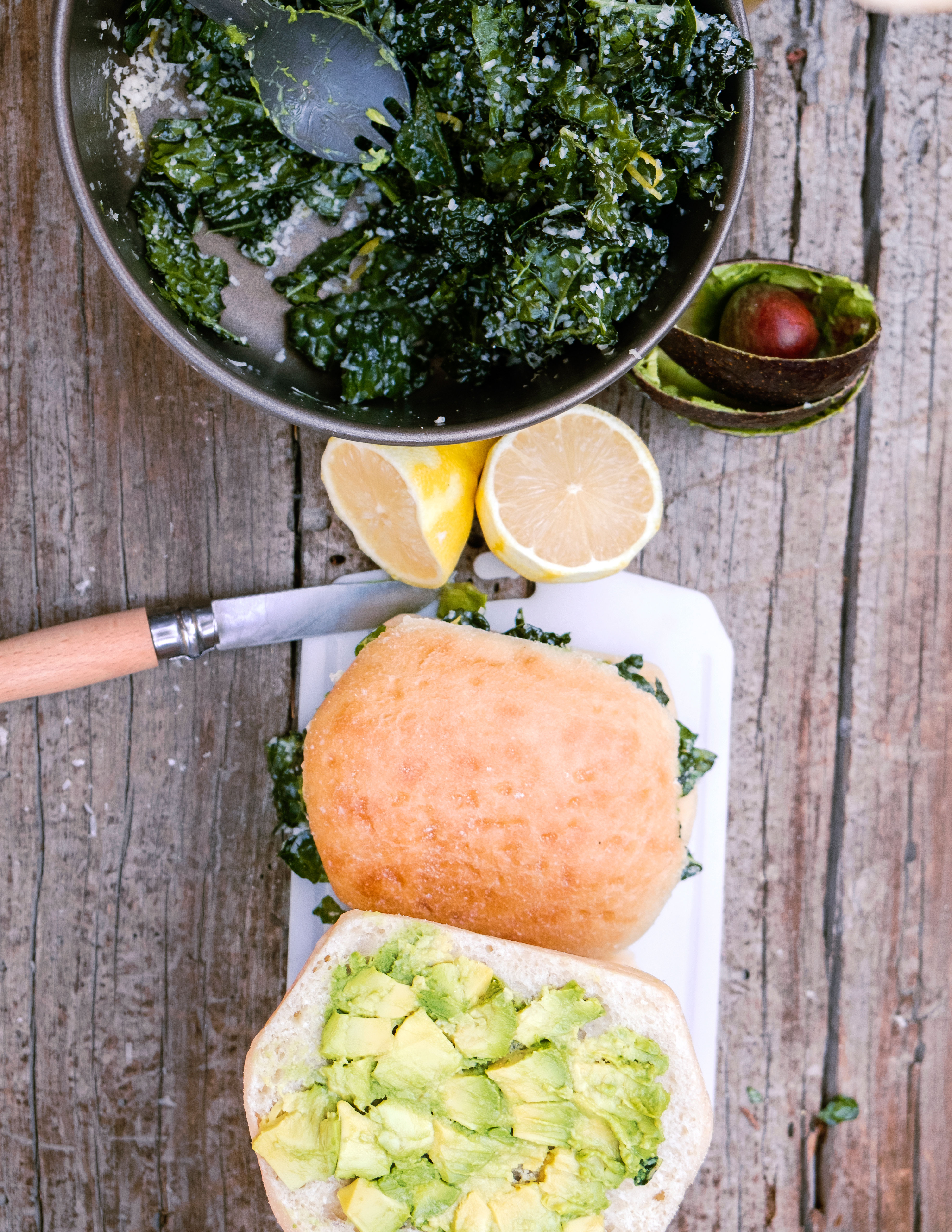lemony-kale-avocado-sandwiches