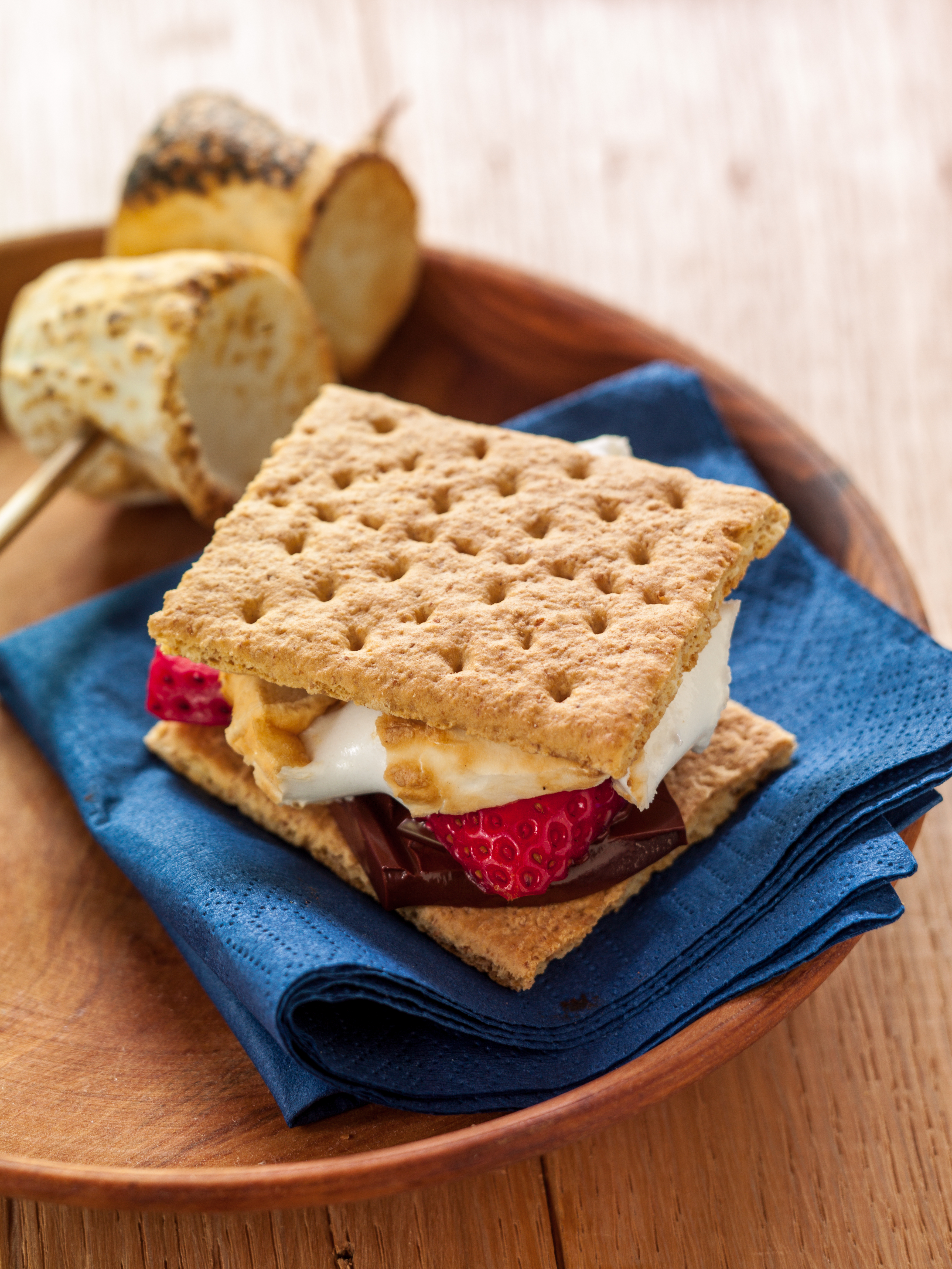 strawberry-and-chocolate-smores