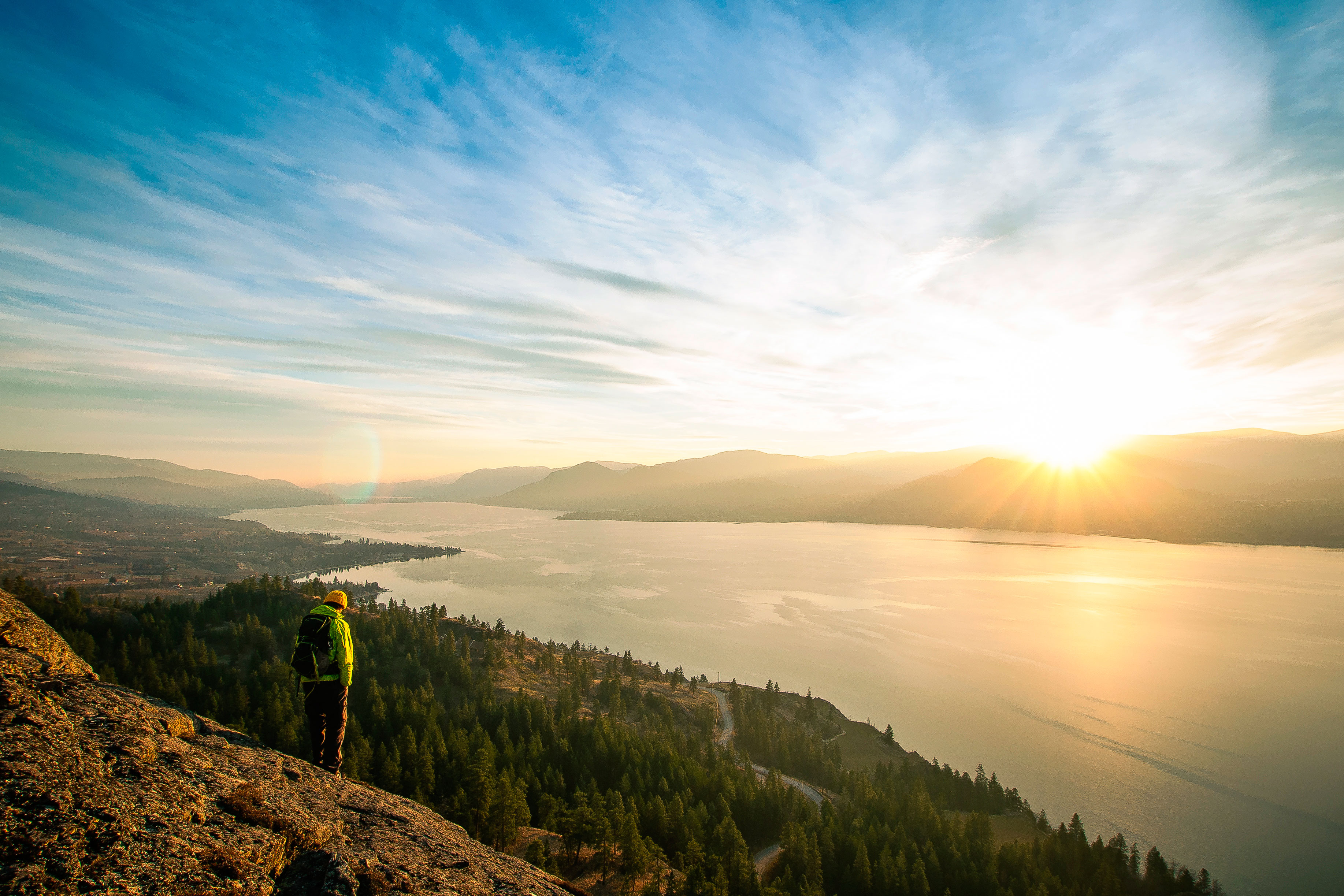 b-c-pints-with-a-lake-view