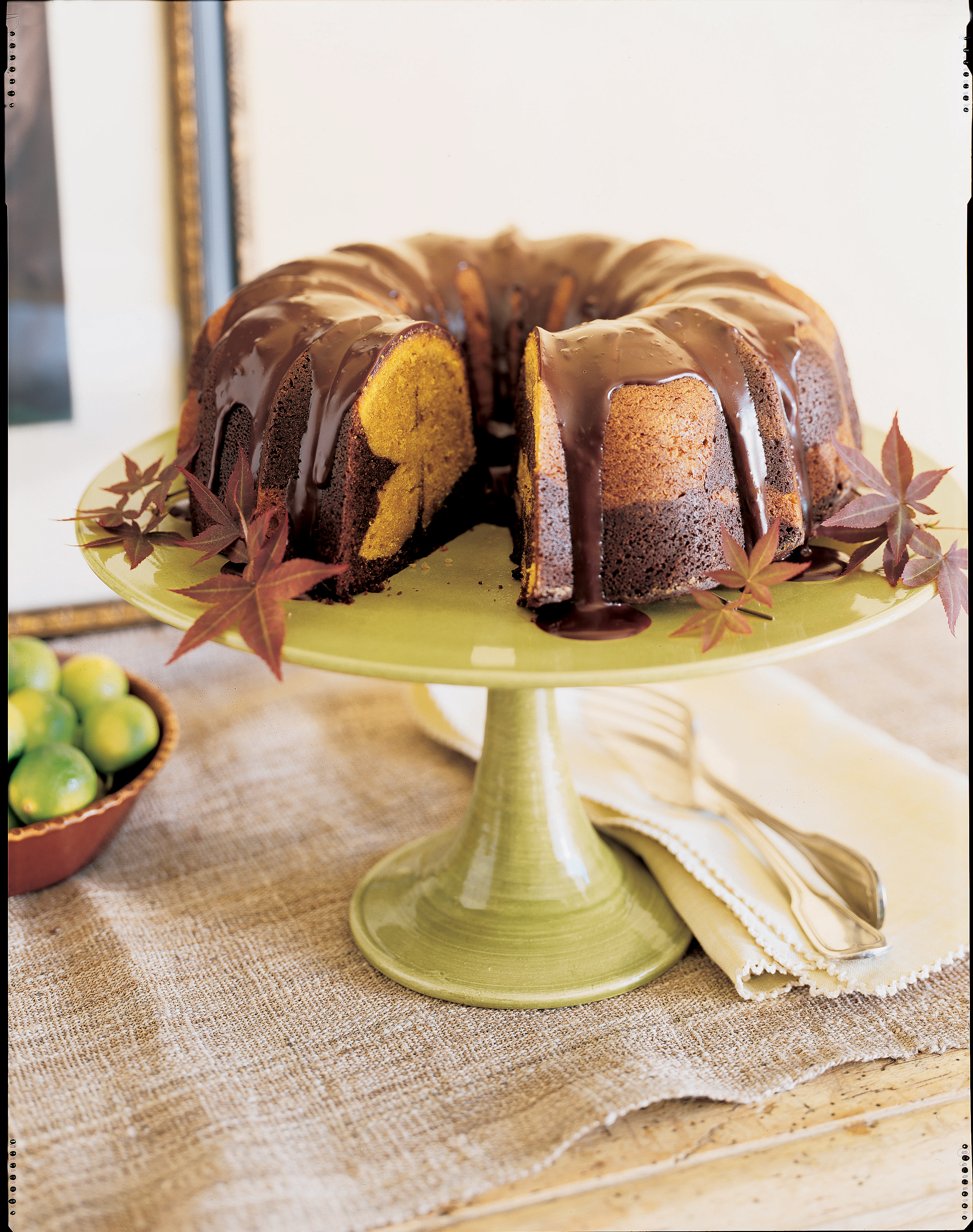 chocolate-pumpkin-marble-cake