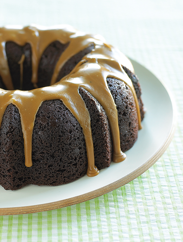 glazed-chocolate-bundt-cake