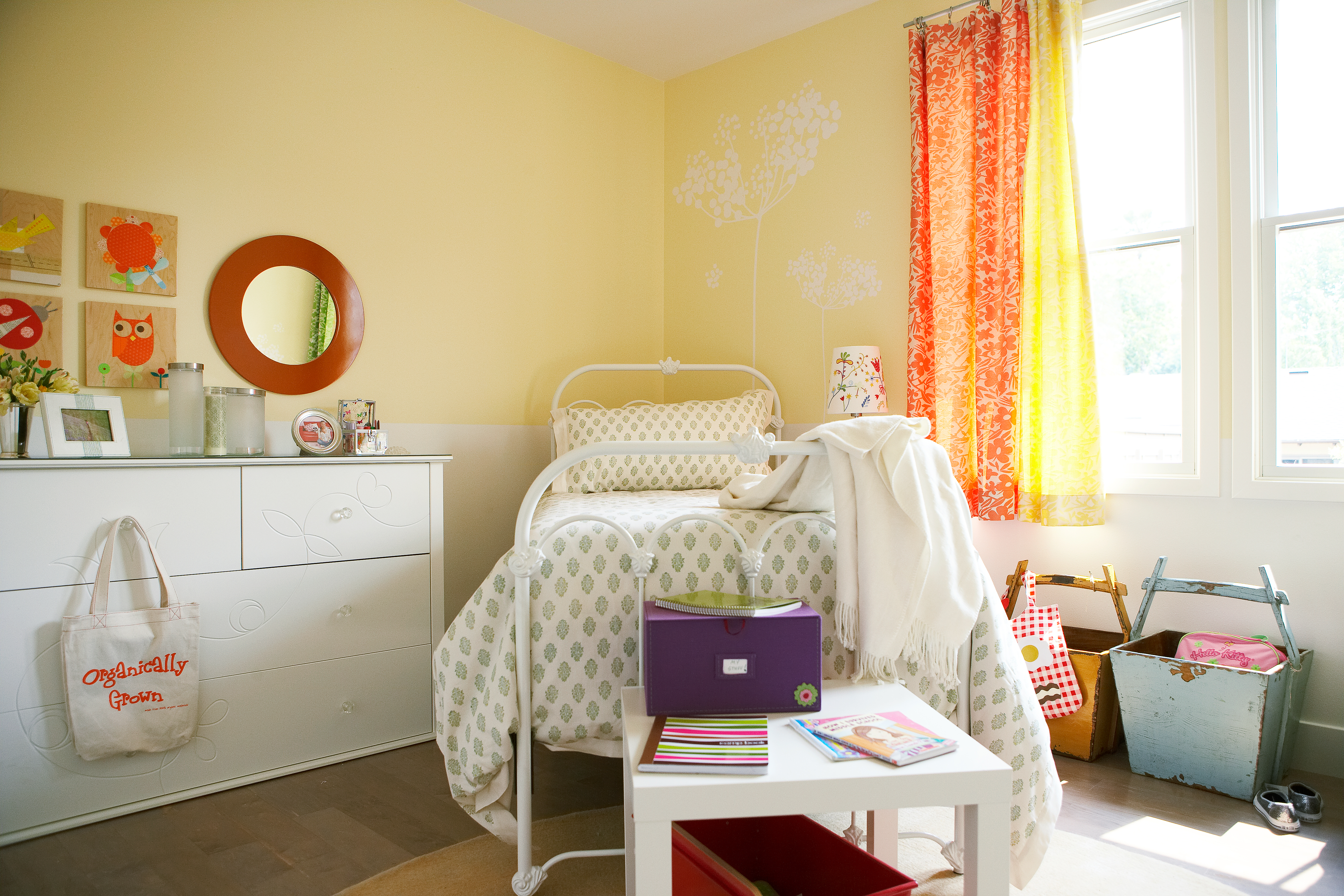 girls-room-let-there-be-light