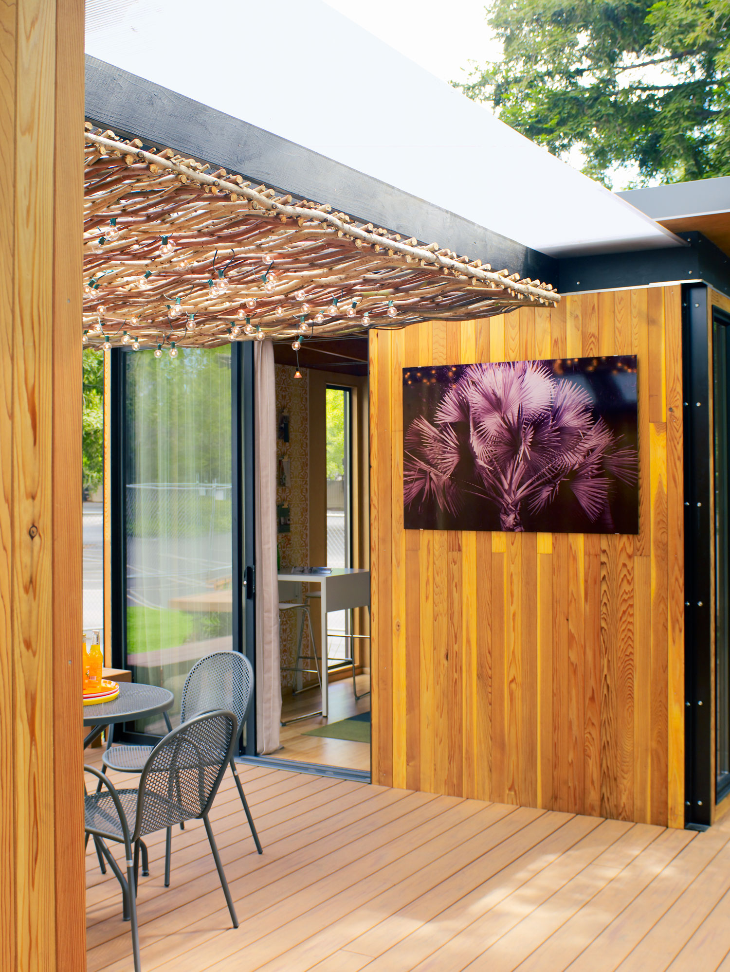 instant-outdoor-dining-room