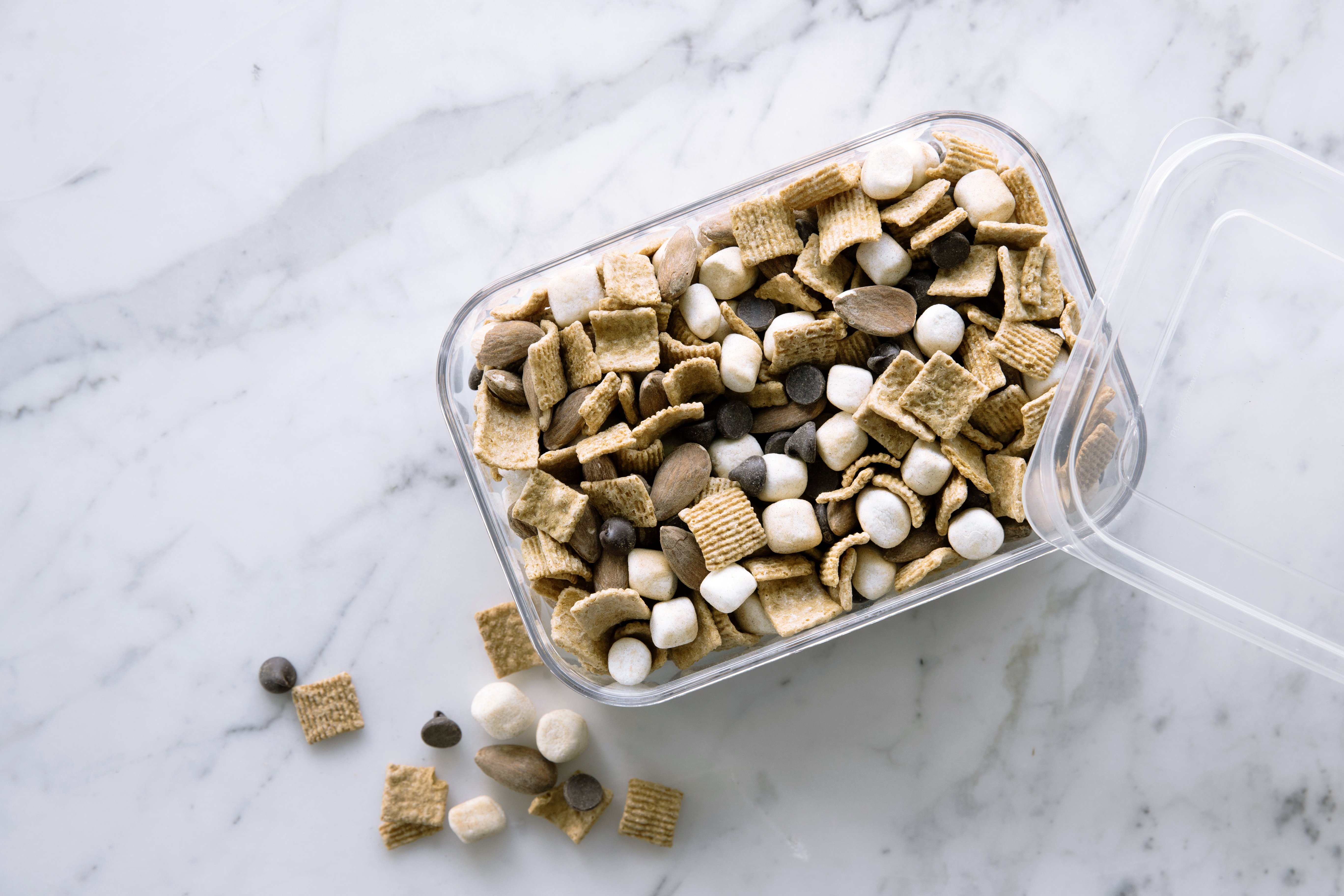 How to Make S’mores Trail Mix