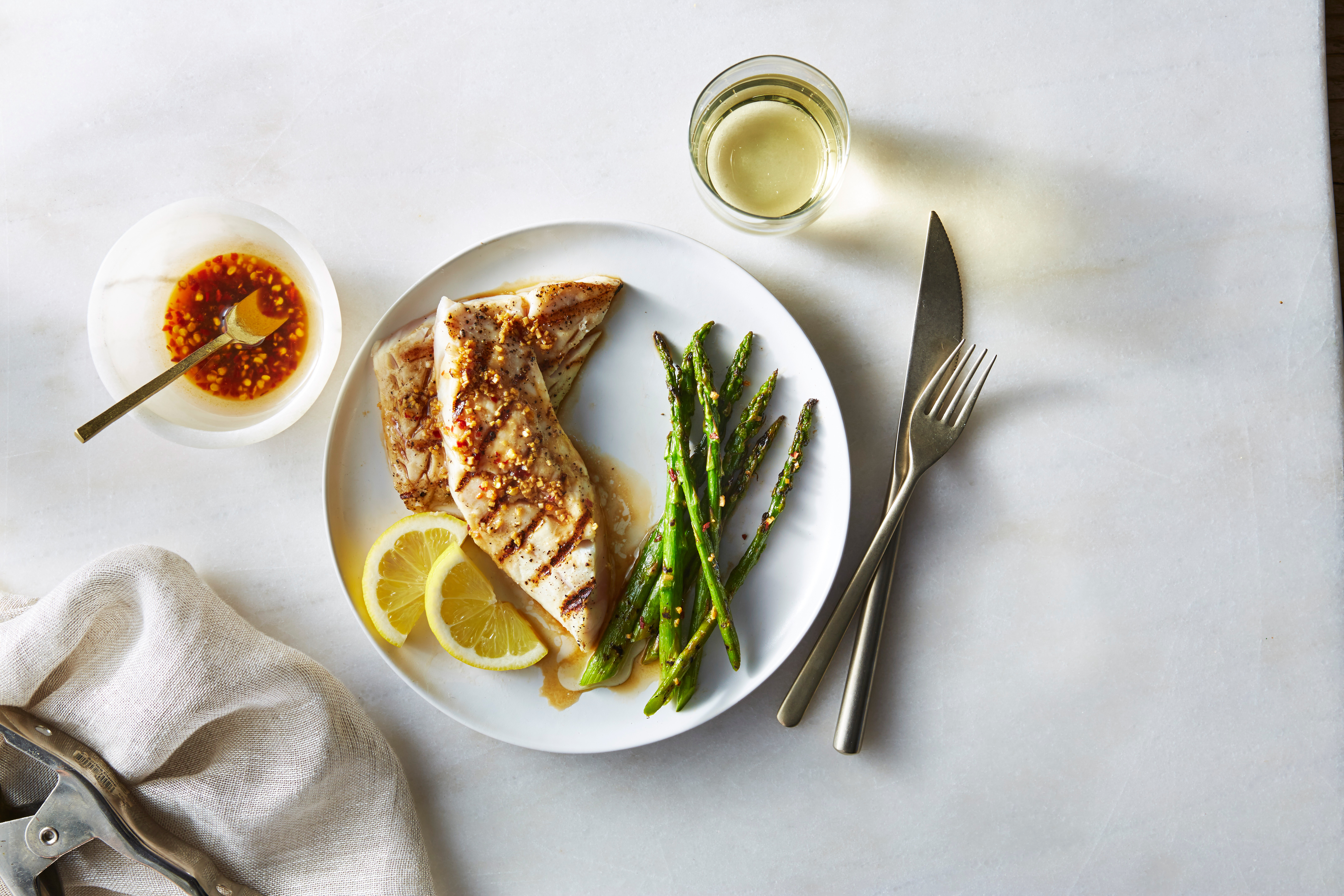 spicy-soy-ginger-grilled-rockfish-with-asparagus