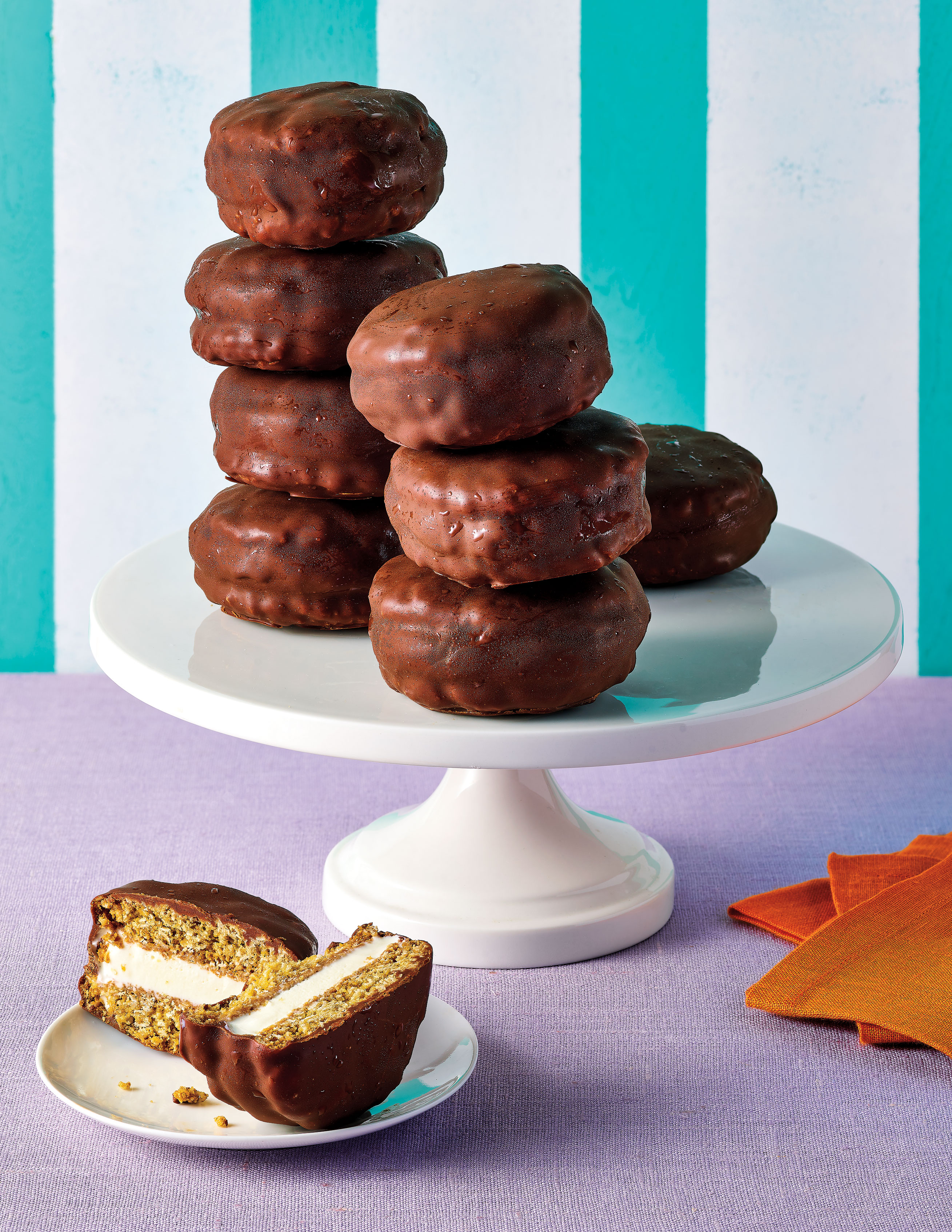 oatmeal-cookie-ice-cream-sandwiches