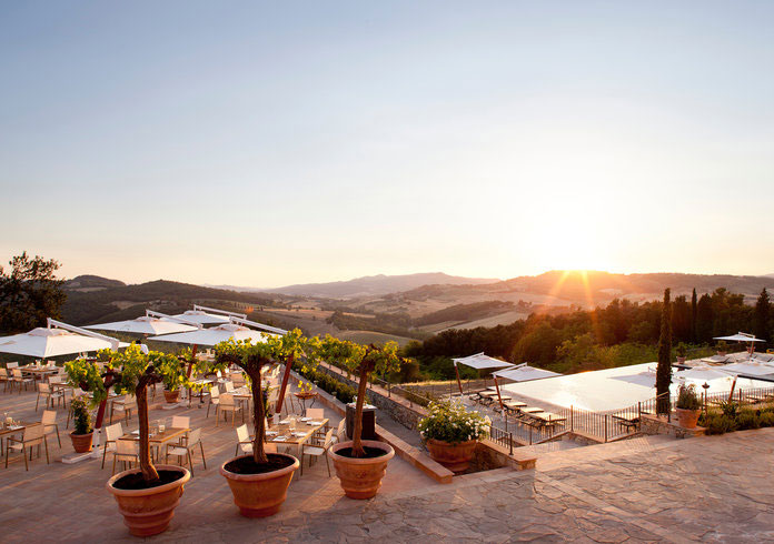 These Romantic Proposal Packages Will Guarantee You a “Yes”