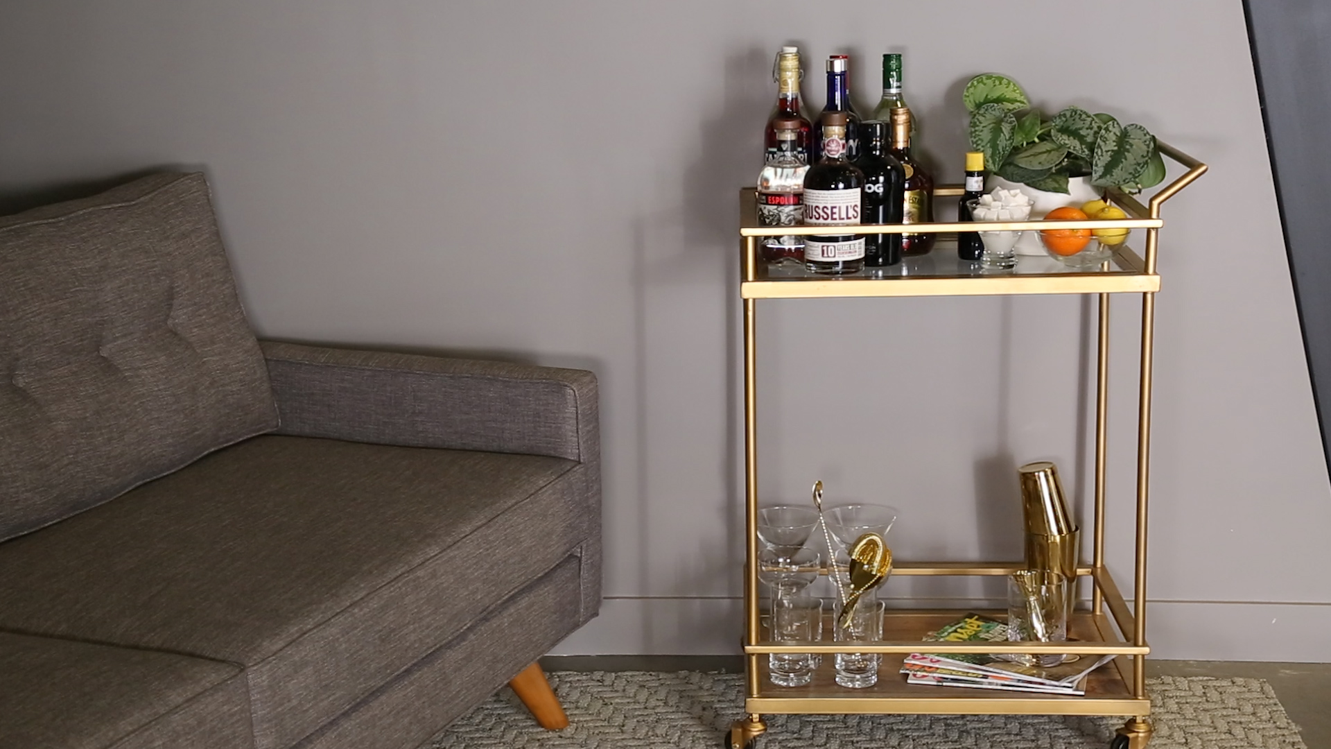 How to Set up a Home Bar