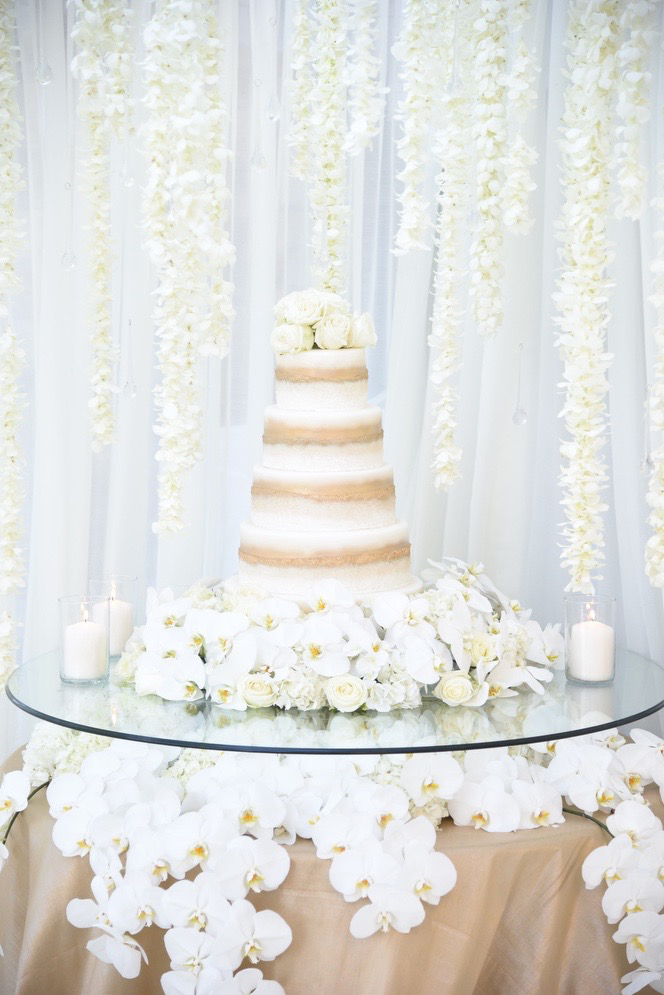 craft-the-ultimate-statement-cake