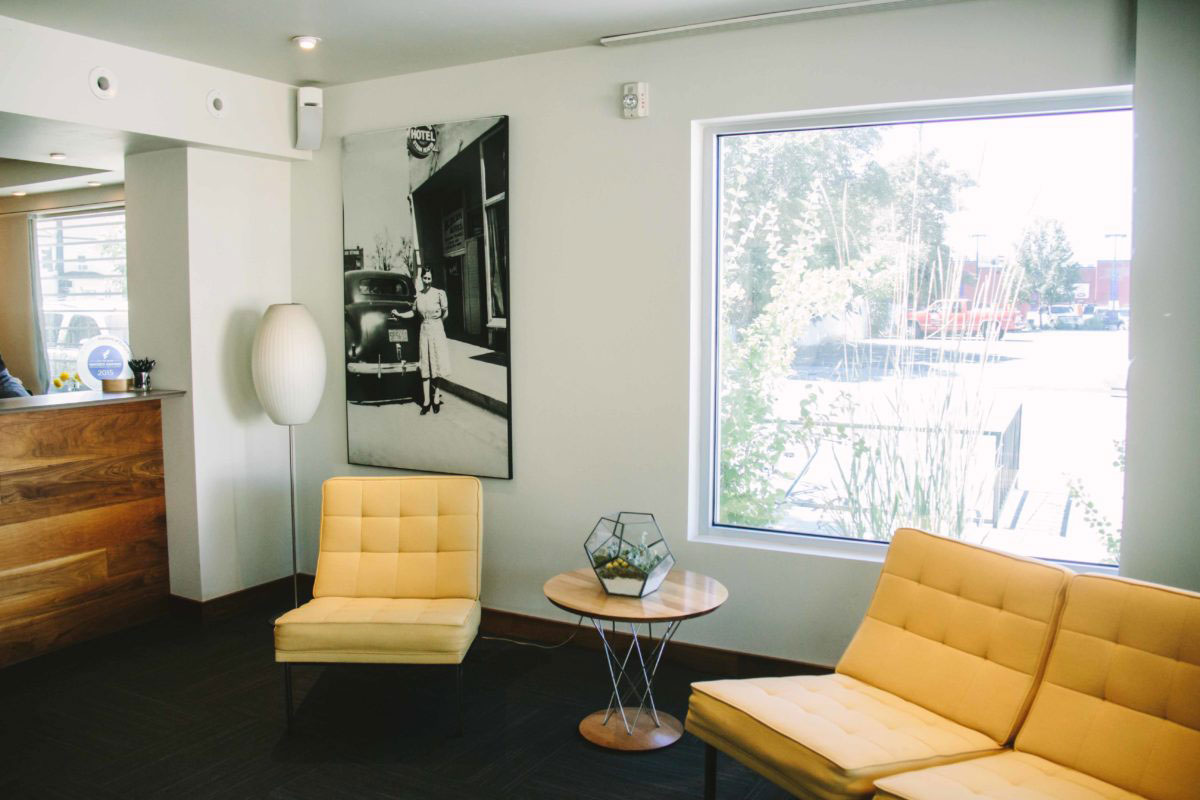 modern-hotel-bar-boise-id