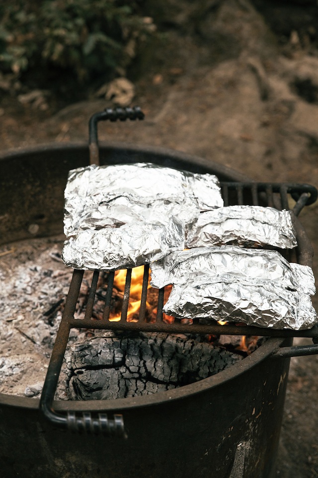 How to Build a Campfire for Cooking