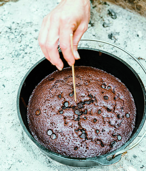 Cooking Hack: Dutch Oven Chocolate Cake Meets the Grill