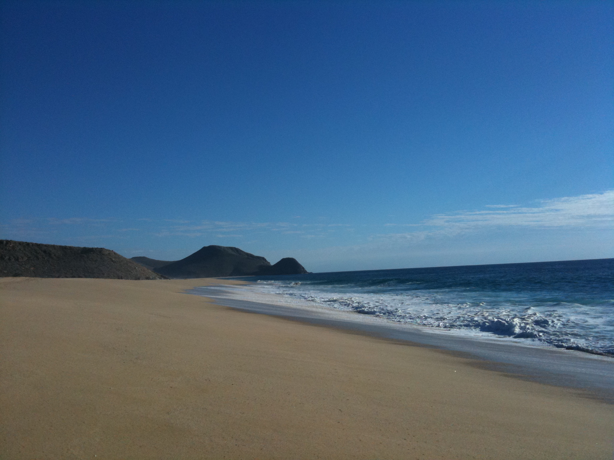 Rare sighting: A Mexico beach without people