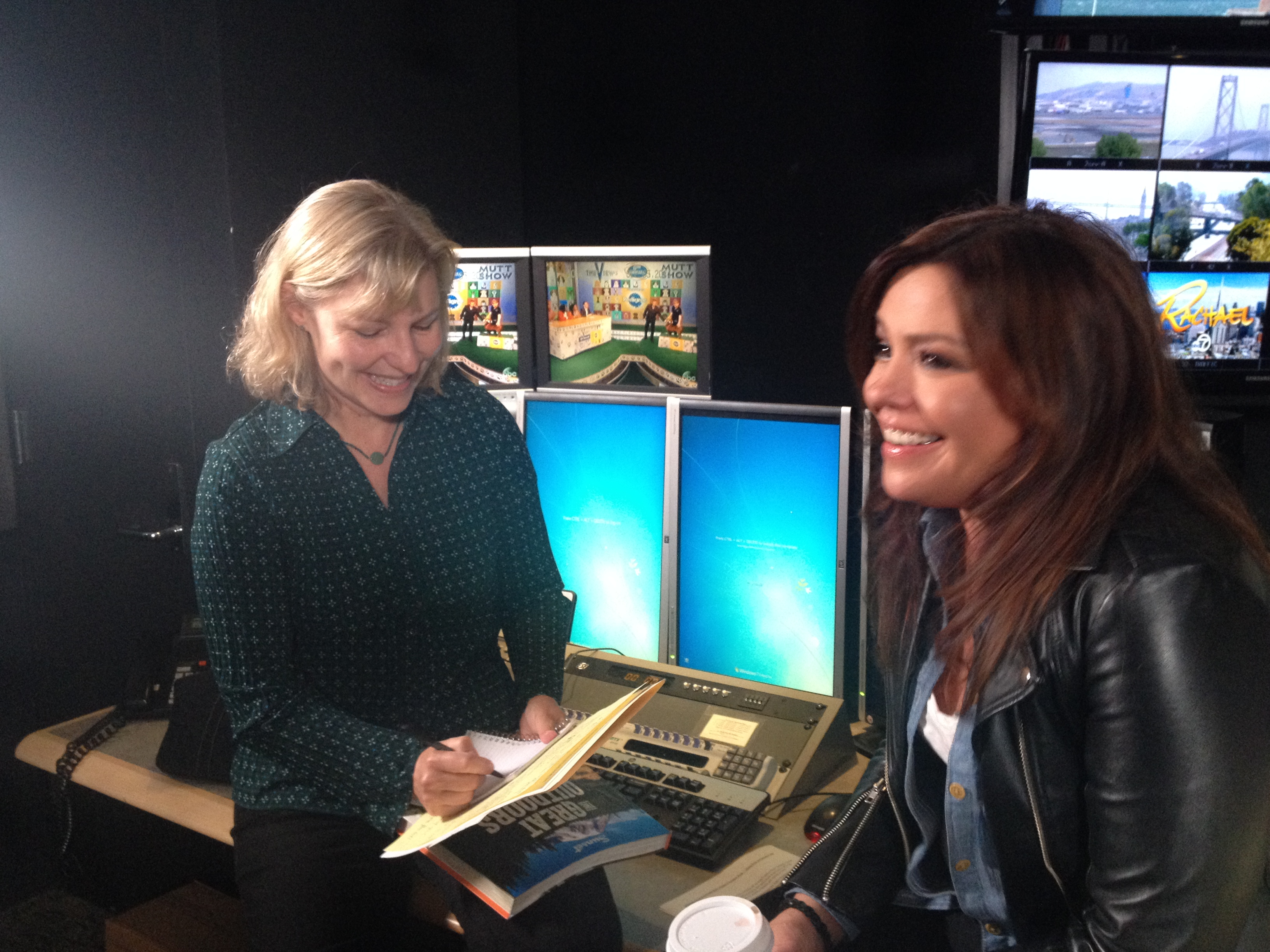 Rachael Ray Buys Edible Souvenirs for Her Dog