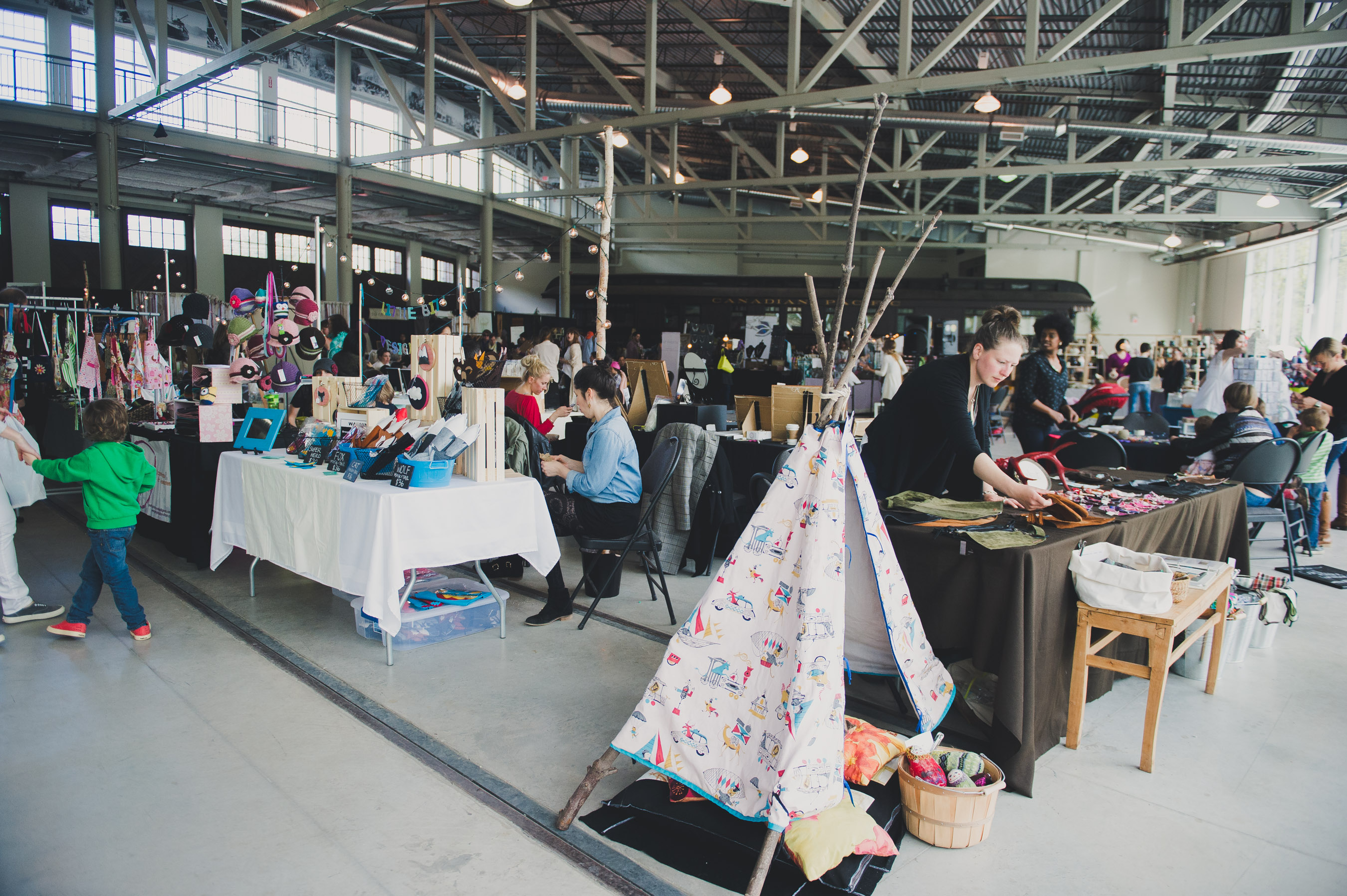 Weekend Planner: From Cowboys to Crafts