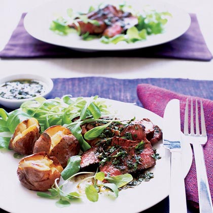 Bistec Argentino al Chimichurri (Steak with Chimichurri Sauce)