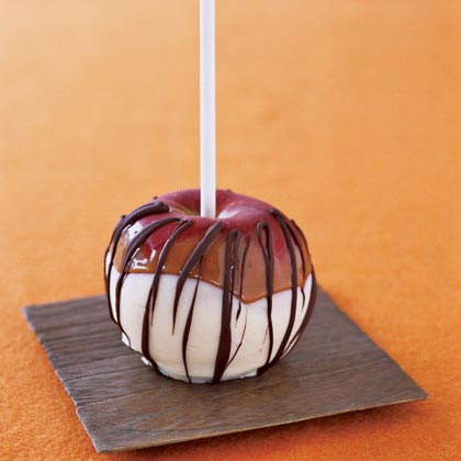 Black-and-White Caramel Apples