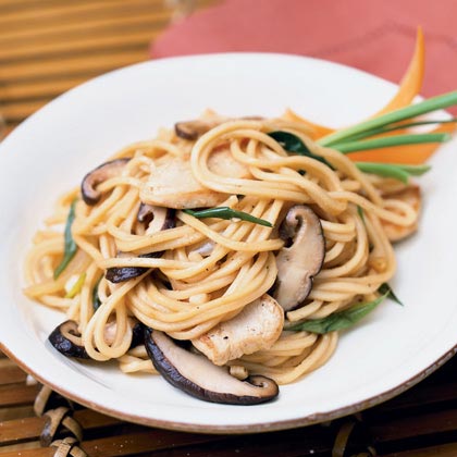 Garlic Chicken Noodles