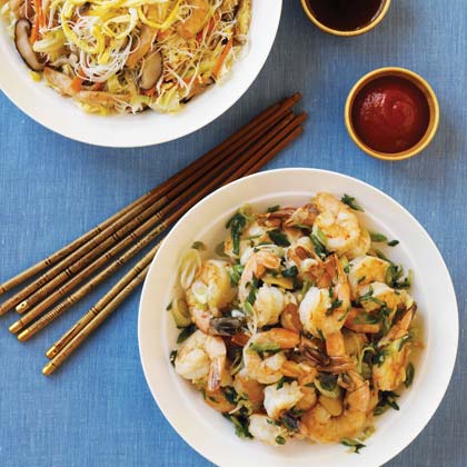 Rice Noodles with Chicken and Vegetables