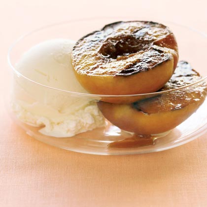 Grilled Peaches with Vanilla Ice Cream