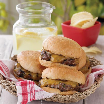 Green Chile Cheeseburgers