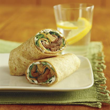 Sliced Filet Mignon Wrap with Pear-Onion Relish and Blue-Cheese Dressing