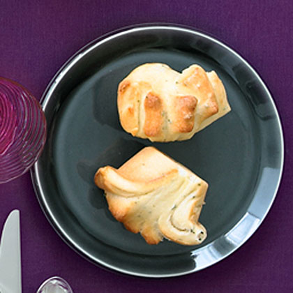 Chive and Thyme Pull-Apart Rolls