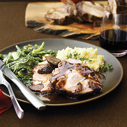Pork Shoulder Roast with Figs, Garlic, and Pinot Noir Pork Shoulder Roast with Figs, Garlic, and Pinot Noir