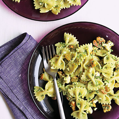 Arugula-Walnut Pesto Farfalle Arugula-Walnut Pesto Farfalle