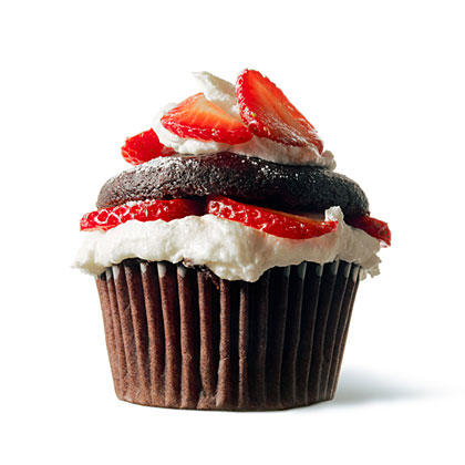 su-Chloe’s Vegan Chocolate Strawberry Shortcake Cupcakes