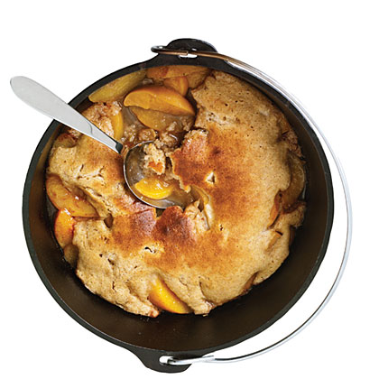 su-Dutch-Oven Peach Cobbler